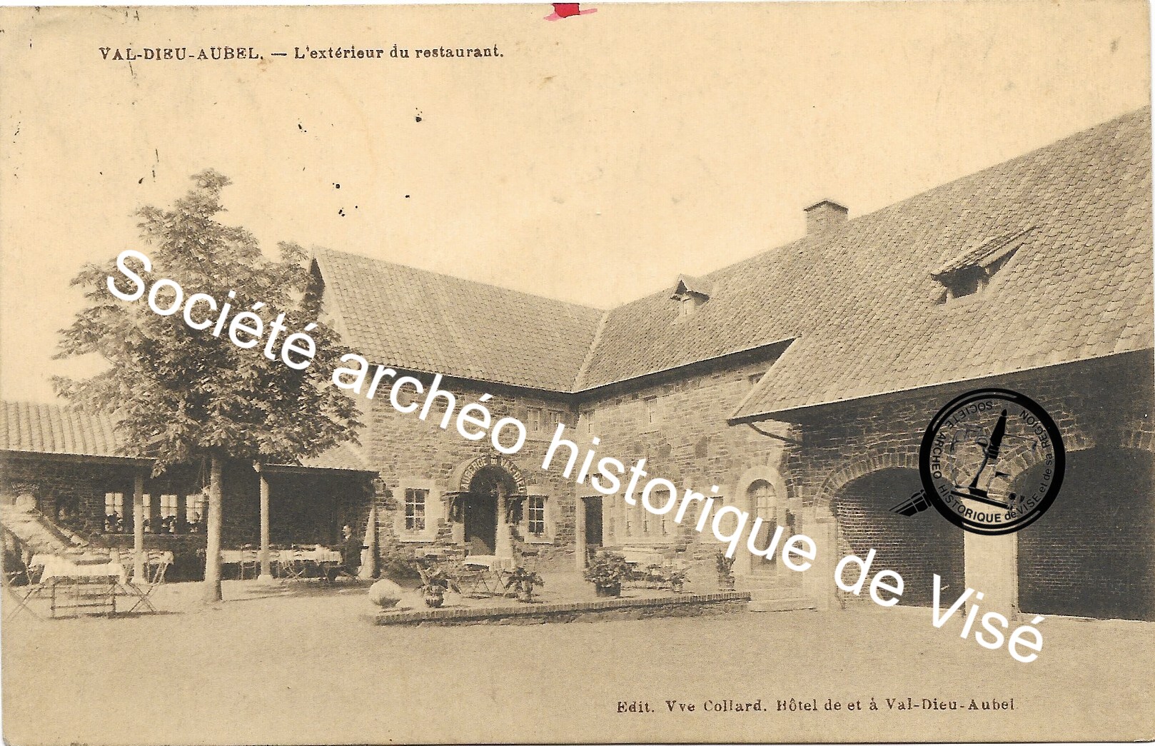 Carte postale - Val-Dieu "L'extérieur du restaurant Val-Dieu-Aubel"