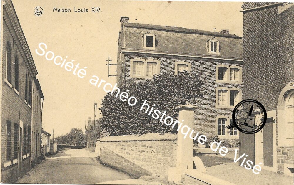 Carte postale - Housse "Maison Louis XIV"