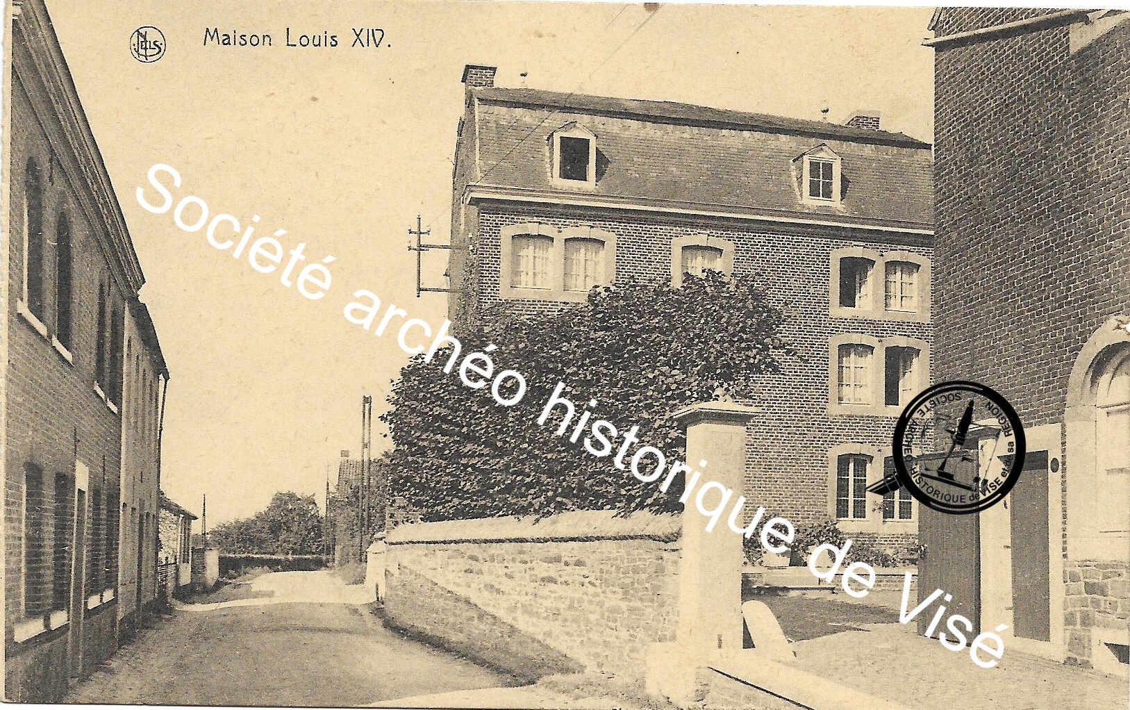 Carte postale - Housse "Maison Louis XIV"