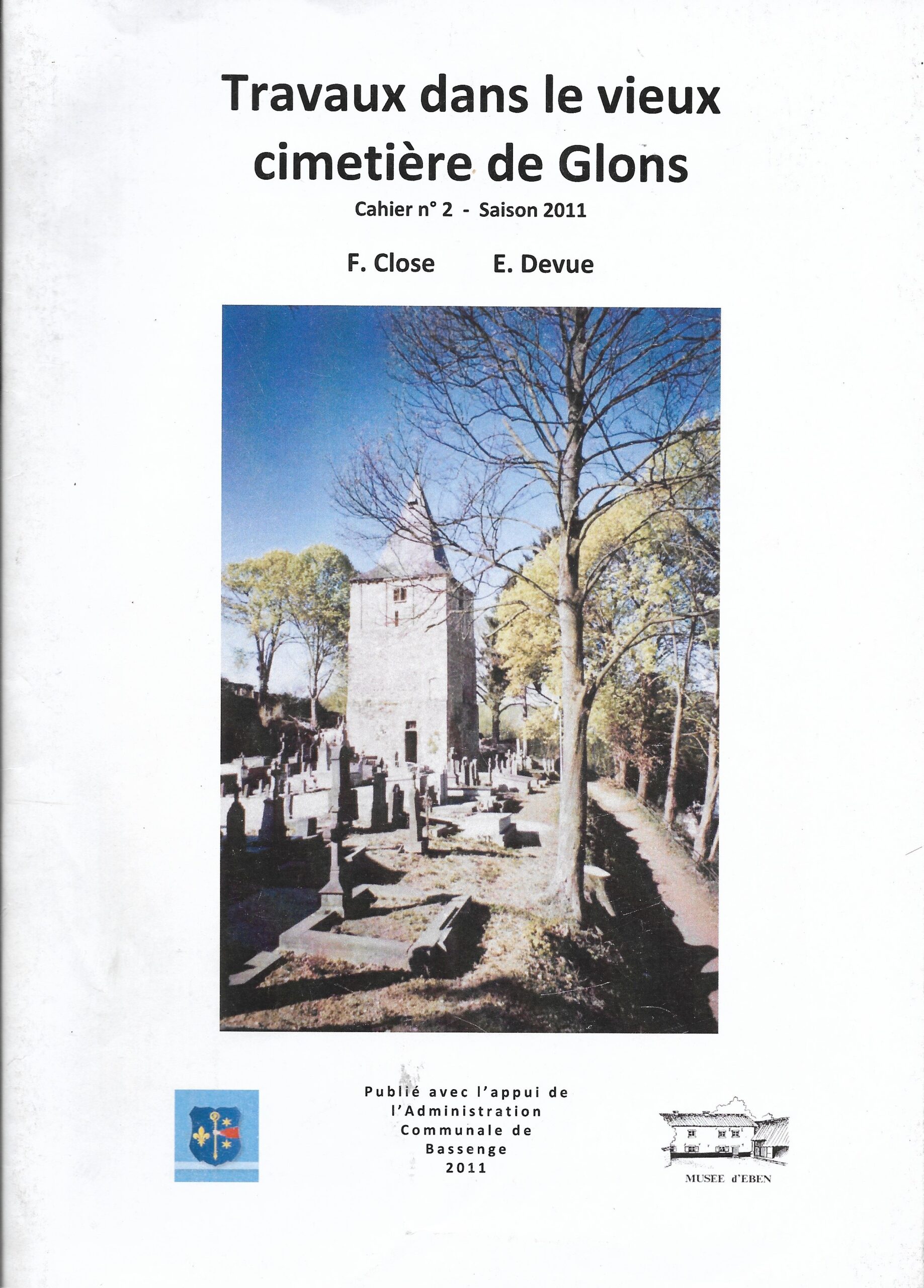 Travaux dans le vieux cimetière de Glons
